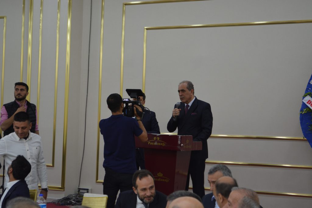 Kasıman Vakfı iftar yemeği verdi